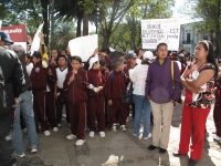 Lunes 24 de octubre. Estudiantes de Secundaria se manifiestan. Lunes 24 de octubre. Estudiantes de Secundaria se manifiestan.