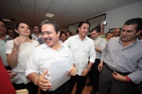 Lunes 21 de mayo del 2012. Tuxtla Gutiérrez, Chiapas. Samuel Córdova Cordero durante su inscripción como candidato a