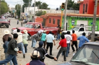 Jueves 6 de cotubre 2011. Con “guerra” organizaciones se disputan un predio