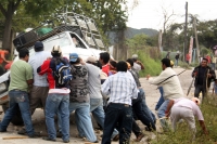 Jueves 6 de cotubre 2011. Con “guerra” organizaciones se disputan un predio