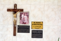 Jueves 1 de noviembre del 2012. Tuxtla Gutiérrez, Chiapas. Los panteones y sus tumbas presentan un reflejo cabal de la personalidad de los pueblos que los alberga, las historias de sus gentes y su paso por su devenir esta presente en cada uno de sus entie