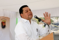 Jueves 16 de febrero del 2012. Bienvenida a nuevos estudiantes en la UNICACH Tuxtla Gutiérrez, Chiapas. Roberto Domínguez Castellanos, rector de universidad da la bienvenida a los nuevos estudiantes esta mañana en la ciudad universitaria.