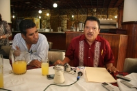 Viernes 27 de abril del 2012. Horacio Culebro Borrayas durante su conferencia de prensa esta mañana en conocido restaurant del centro de la ciudad.