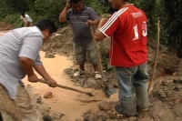 Lunes 27 de junio. Tapachula. Las zona alta de Tapachula sufre las intensas lluvias de este fin de semana donde se reportan deslaves y derrumbes en varios tramos carreteros que comunican esta ciudad con los cantones de Mexiquito, La Patria así como la com