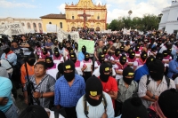 LA MARCHA EN CONTRA DE LA VIOLENCIA EN LA CIUDAD DE SAN CRISTOBAL DE LAS CASAS FUE ENCABEZADA POR LOS COMANDANTES DAVID Y TACHO DEL EZLN, QUIENES LEYERON LOS COMUNICADOS POLITICOS DEL GRUPO INDIGENA EN LA PALZA DE LA PAZ DE ESTA CIUDAD DEL SURESTE DE MEXI