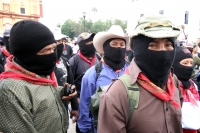 LA MARCHA EN CONTRA DE LA VIOLENCIA EN LA CIUDAD DE SAN CRISTOBAL DE LAS CASAS FUE ENCABEZADA POR LOS COMANDANTES DAVID Y TACHO DEL EZLN, QUIENES LEYERON LOS COMUNICADOS POLITICOS DEL GRUPO INDIGENA EN LA PALZA DE LA PAZ DE ESTA CIUDAD DEL SURESTE DE MEXI