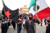 LA MARCHA EN CONTRA DE LA VIOLENCIA EN LA CIUDAD DE SAN CRISTOBAL DE LAS CASAS FUE ENCABEZADA POR LOS COMANDANTES DAVID Y TACHO DEL EZLN, QUIENES LEYERON LOS COMUNICADOS POLITICOS DEL GRUPO INDIGENA EN LA PALZA DE LA PAZ DE ESTA CIUDAD DEL SURESTE DE MEXI
