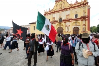 LA MARCHA EN CONTRA DE LA VIOLENCIA EN LA CIUDAD DE SAN CRISTOBAL DE LAS CASAS FUE ENCABEZADA POR LOS COMANDANTES DAVID Y TACHO DEL EZLN, QUIENES LEYERON LOS COMUNICADOS POLITICOS DEL GRUPO INDIGENA EN LA PALZA DE LA PAZ DE ESTA CIUDAD DEL SURESTE DE MEXI