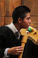 Viernes 18 de agosto del 2017. Tuxtla Gutiérrez. El ensamble de cuerdas tradicionales Yax K´in de San Juan Chamula y la Marimba Claro de Luna durante las actividades del aniversario del Museo del Café de la capital del estado de Chiapas.