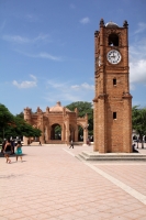 Domingo 13 de agosto del 2017. Chiapa de Corzo. El reloj de cuatro caras de la plaza de armas acompaña con historias románticas y anécdotas pintorescas la vista de los edificios públicos de esta colonial ciudad de la ribera del rio Grijalva.