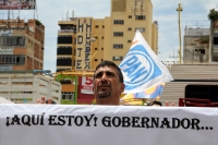 Viernes 4 de septiembre del 2015. Tuxtla Gutiérrez. Paco Rojas Toledo ex candidato a la alcaldía de la capital de Chiapas por el PAN se manifiesta este medio día después de recibir la demanda por lavado de dinero durante la campaña política que se encuent