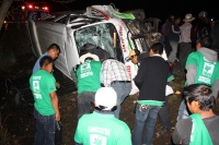 15 lesionados deja choque de frente