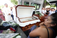 Miércoles 6 de septiembre de 2017. Tuxtla Gutiérrez. Los restos mortales del primer obispo de diócesis de Tuxtla Gutiérrez, José Trinidad Sepúlveda Ruí­z, son recibidos con la modestia que le caracterizó en la entrada de la capital del estado de Ch