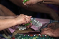 Domingo 6 de septiembre del 2020. Tuxtla Gutiérrez. La comunidad Zoques prepara con solemnidad y veneración los objetos de las imágenes religiosas que servirán durante las fiestas tradicionales de la Virgen del Rosario