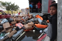 Martes 17 de marzo del 2020. Tuxtla Gutiérrez. Un vehículo que transportaba materiales se incendia este medio día en el libramiento norte-orientelo que ocasiona la alerta de las corporaciones de rescate.