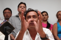 Lunes 12 de marzo del 2012. Alex Gamboa Vs Senadores del PRD.