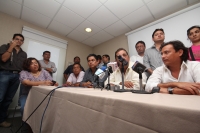 Lunes 12 de marzo del 2012. Alex Gamboa Vs Senadores del PRD.