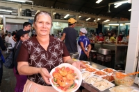 Domingo 18 de marzo del 2012. Alimentos chiapanecos en el Mercado de los Ancianos.