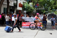 Martes 16 de octubre del 2018. Tuxtla Gutiérrez. Padres de familia de la escuela primaria Ignacio Manuel Allende bloquean la Avenida y Calle Central para exigir que construya el edificio escolar