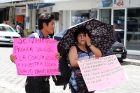 Martes 16 de octubre del 2018. Tuxtla Gutiérrez. Padres de familia de la escuela primaria Ignacio Manuel Allende bloquean la Avenida y Calle Central para exigir que construya el edificio escolar