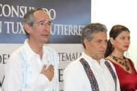 Martes 6 de diciembre. Álvaro Colom en Chiapas