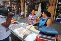 Viernes 2 de diciembre del 2016. Tuxtla Gutiérrez. Polémica política es causada por la decisión de los locatarios del Mercado Viejo de salir a la calle para competir con el ambulantaje en el primer cuadro de Tuxtla