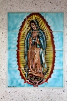 Jueves 31 de octubre del 2013. Tuxtla Gutiérrez. El arte escultórico funerario actualmente en desuso se conserva precariamente en los panteones de esta ciudad.