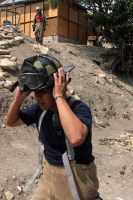 Viernes 6 de abril del 2018. Tuxtla Gutiérrez. Lo precario de las viviendas del asentamiento urbano de La Misión ocasionó que una barda cayera sobre algunas personas en una vivienda construida de madera en la Calle Fernando Castellanos Cal y Mayor y Av