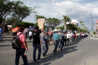 Domingo 19 de junio del 2016. Tuxtla Gutiérrez. Organizaciones sociales y educativas marchan esta tarde en la capital del estado de Chiapas en apoyo a las comunidades que se enfrentan a la Policía Federal en el estado de Oaxaca. Domingo 19 de junio del 2016. Tuxtla Gutiérrez. Organizaciones sociales y educativas marchan esta tarde en la capital del estado de Chiapas en apoyo a las comunidades que se enfrentan a la Policía Federal en el estado de Oaxaca.