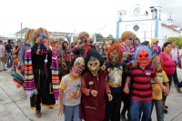 Martes 5 de diciembre del 2017. Ixtapa, Chiapas. Habitantes de la comunidad Aztlán o Rancho Nuevo realizan los recorridos tradicionales de la Virgen de la Concepción vistiendo coloridos trajes de fiesta en esta comunidad ubicada en el inicio de la zona 