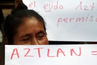 Martes 27 de noviembre del 2018. Pobladores de la comunidad Aztlán protestan en contra de las autoridades municipales de Ixtapa al utilizar esta comunidad como tiradero de basura del ayuntamiento local.