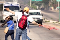 ueves 8 de diciembre del 2016. Tuxtla Gutiérrez. Integrantes del Movimiento Magisterial de Chiapas inician esta mañana bloqueos carreteros en varias entidades de este estado del sureste de México.