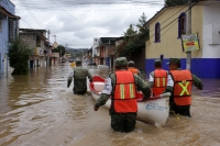 Viernes 6 de noviembre del 2020. San Cristóbal de las Casas. La #lluvia ha ocasionado que las calles de la colonial ciudad de Los altos de #Chiapas permanezcan bajo el agu, mientras que cientos de #familias buscan refugio