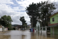 Viernes 6 de noviembre del 2020. San Cristóbal de las Casas. La #lluvia ha ocasionado que las calles de la colonial ciudad de Los altos de #Chiapas permanezcan bajo el agu, mientras que cientos de #familias buscan refugio