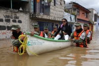 Viernes 6 de noviembre del 2020. San Cristóbal de las Casas. La #lluvia ha ocasionado que las calles de la colonial ciudad de Los altos de #Chiapas permanezcan bajo el agu, mientras que cientos de #familias buscan refugio