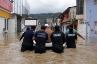 Viernes 6 de noviembre del 2020. San Cristóbal de las Casas. La #lluvia ha ocasionado que las calles de la colonial ciudad de Los altos de #Chiapas permanezcan bajo el agu, mientras que cientos de #familias buscan refugio