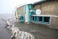 Jueves 13 de octubre. Naufraga barco de Indonecia en la costa chiapaneca.