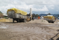 Viernes 15 de julio. Los habitantes de la ciudad de San Cristóbal de las Casas continúan protestando por la contaminación ocasionada por el Sitio de Transferencia de Basura y en esta mañana cierran las calles aledañas para evitar que se continúe acarreand