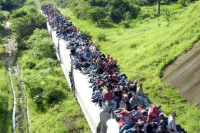 Lunes 16 de julio del 2012. Arriaga, Chiapas. El ferrocarril reinicia sus actividades con una nueva carga humana desde la ciudad de los vientos, donde cientos de centroamericanos esperaron por semanas para abordar los vagones y continuar con la esperanza 