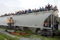 Lunes 16 de julio del 2012. Arriaga, Chiapas. El ferrocarril reinicia sus actividades con una nueva carga humana desde la ciudad de los vientos, donde cientos de centroamericanos esperaron por semanas para abordar los vagones y continuar con la esperanza 