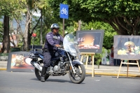 Domingo 12 de noviembre del 2017. Tuxtla Gutiérrez. Una mañana en la expo de fotografí­as de los alumnos de la Unach expuesta esta mañana en el Parque de la Marimba.