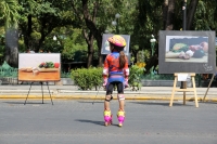Domingo 12 de noviembre del 2017. Tuxtla Gutiérrez. Una mañana en la expo de fotografí­as de los alumnos de la Unach expuesta esta mañana en el Parque de la Marimba.
