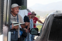 Martes 10 de abril del 2018. Tuxtla Gutiérrez. El movimiento magisterial en su segundo dí­a de huelga toma la caseta de la autopista a San Cristóbal de las Casas cobrando 20 pesos ««la pasada»»