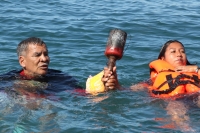 11 de diciembre. Peregrinos nadan en las costas chiapanecas.