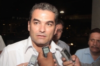 Jueves 1 de marzo del 2012. El Bombón se destapa.