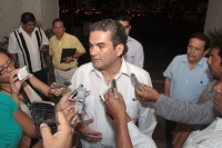 Jueves 1 de marzo del 2012. El Bombón se destapa.