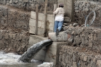 Viernes 27 de enero del 2012. Cierran el suministro de agua en el lado Oriente Norte de Tuxtla.