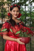 Domingo 26 de junio del 2016. Chiapa de Corzo. La Danza del Colibrí o Burrioncito. Esta danza de origen prehispánico es representada por jóvenes chiapacorceños en la víspera de la celebración de San Pedro en esta rivereña ciudad colonial. Los danzantes re