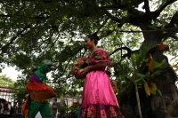 Domingo 26 de junio del 2016. Chiapa de Corzo. La Danza del Colibrí o Burrioncito. Esta danza de origen prehispánico es representada por jóvenes chiapacorceños en la víspera de la celebración de San Pedro en esta rivereña ciudad colonial. Los danzantes re