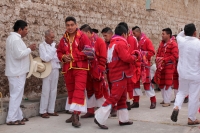 Viernes 19 de enero del 2018. Venustiano Carranza. Los Carrerantes de La San Bartolomé de los Llanos. Cabalgando y ataviados de rojo y cascabeles, los indí­genas recorren las calles entre las iglesias de San Sebastián y San Pedro